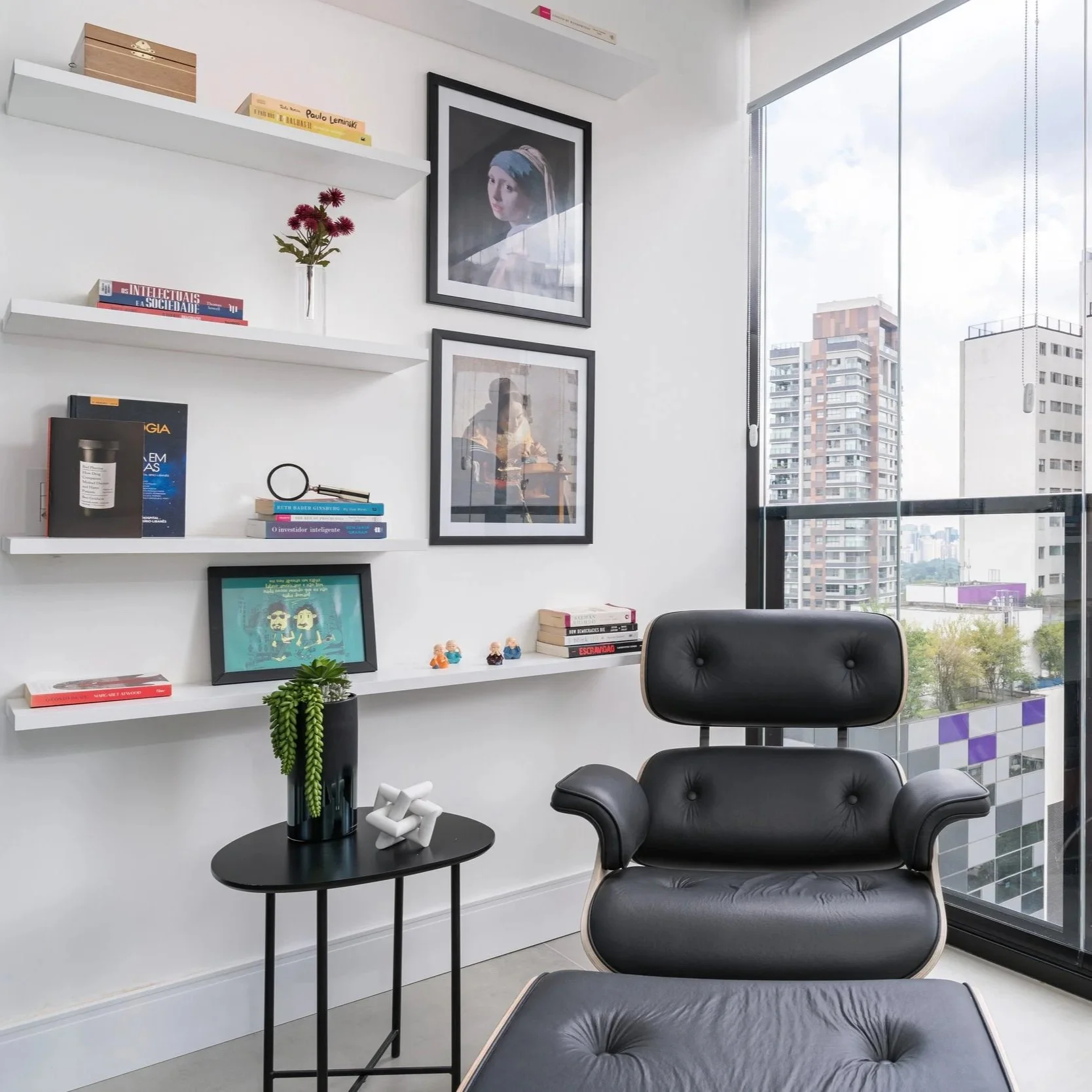 Projeto de arquitetura e interiores no bairro de Pinheiros assinado pela Lima Vari Arquitetos, São Paulo (imagem 3)