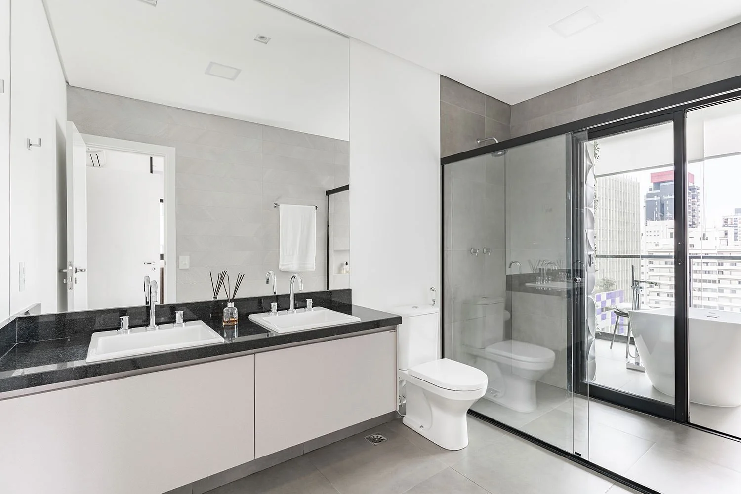 Fotografia do projeto Apartamento DB no bairro de Pinheiros — reforma e design de interiores por Lima Vari Arquitetos, São Paulo (imagem 13)