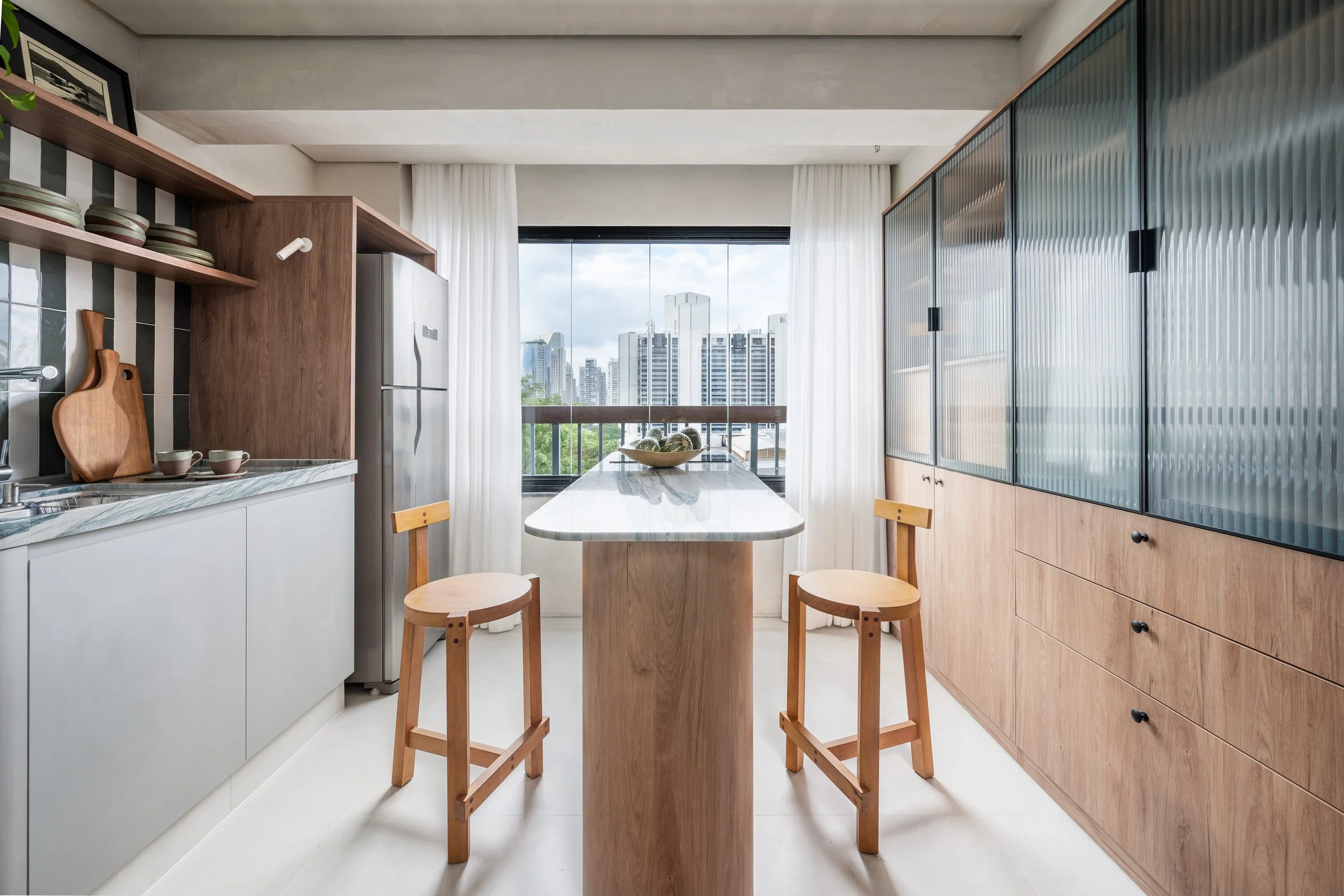 Projeto de arquitetura e interiores assinado pela Lima Vari Arquitetos, São Paulo (imagem 12)